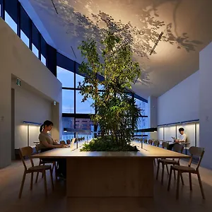 ** Hotel cápsula 9h Nine Hakata Station Japón